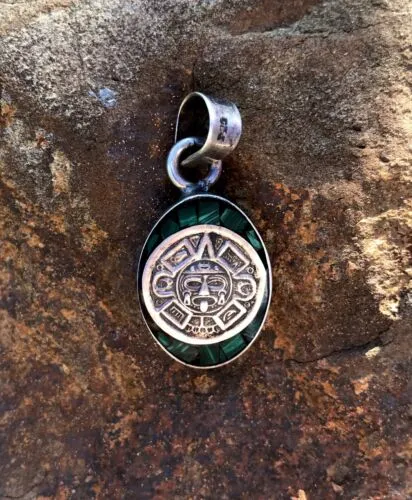Antique Green Malachite Mexican Aztec Mayan Calendar Sterling Silver 925 Pendant