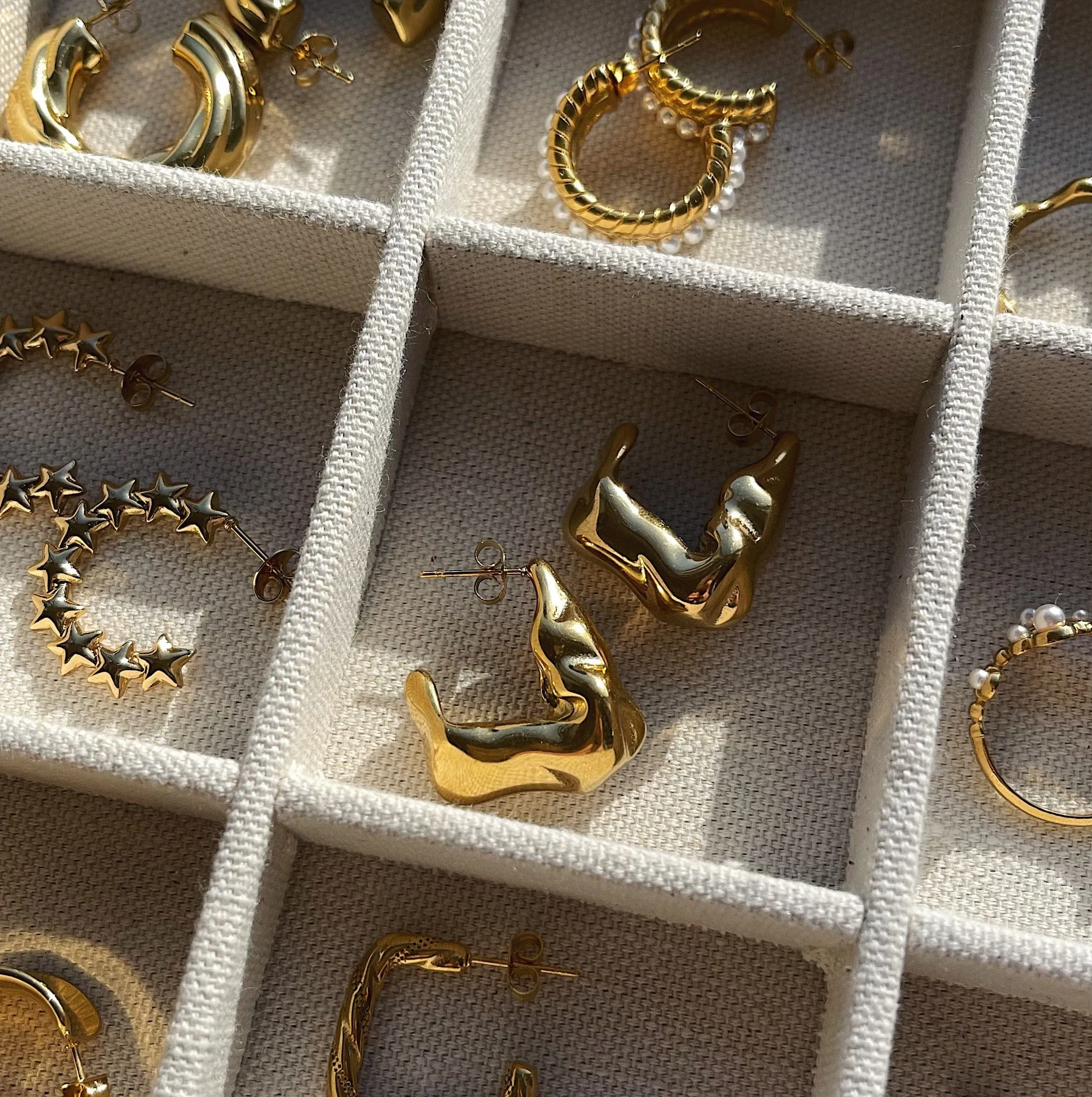 Enya Hoop Earrings