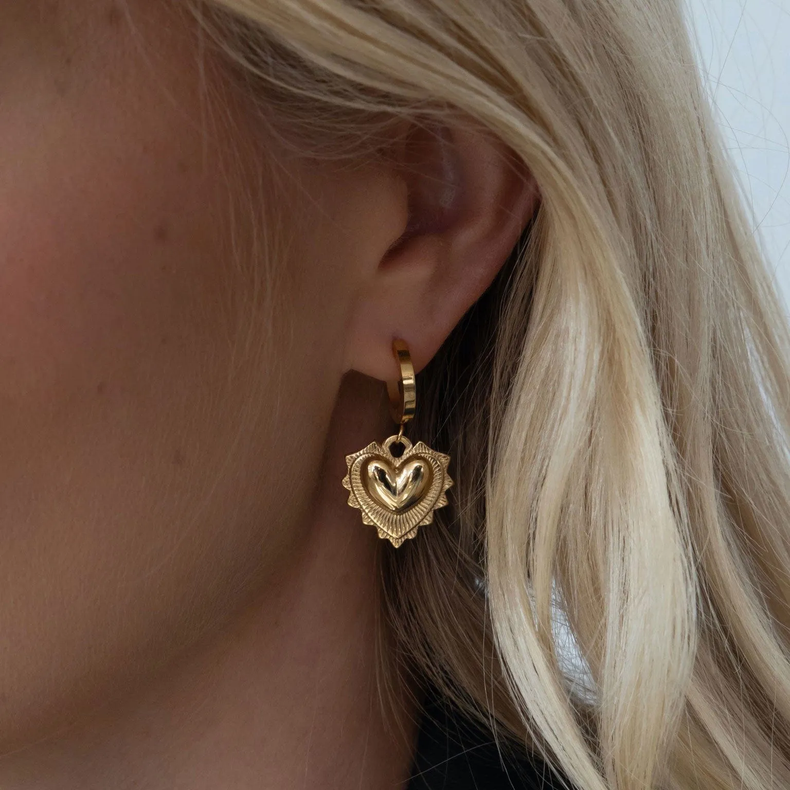 Neve Hoop Earrings