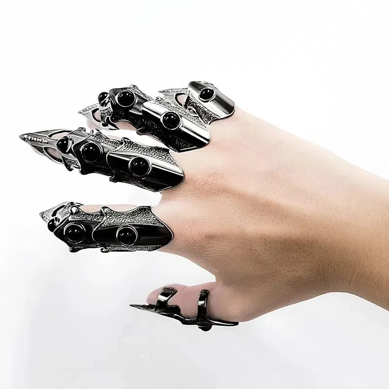 The Witch King's Adjustable Gauntlets