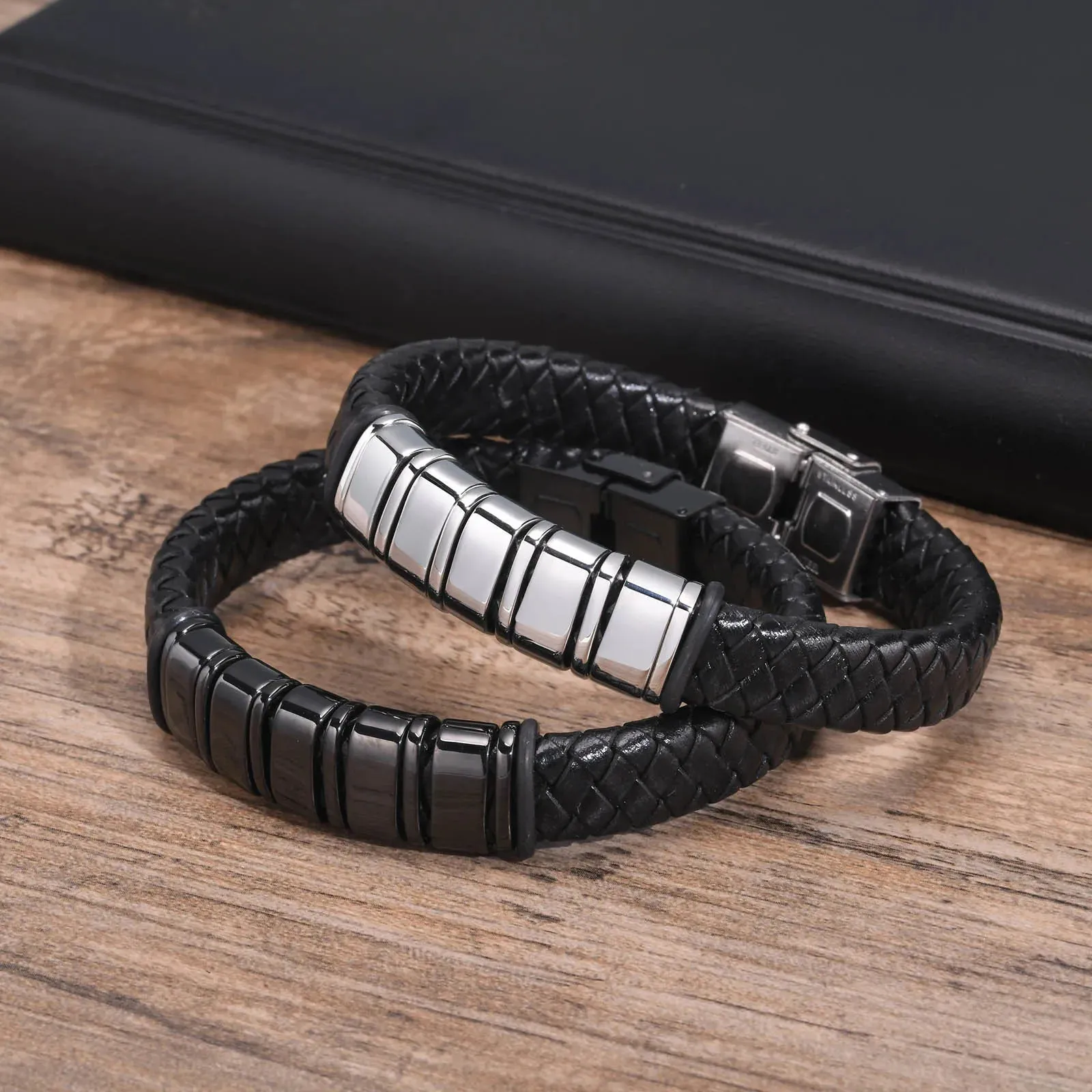 Vnox Custom Leather Bracelets for Men,Personalized 2-6 Names Braid Rope Chain Wristband with Family Names Gifts for Dad Father